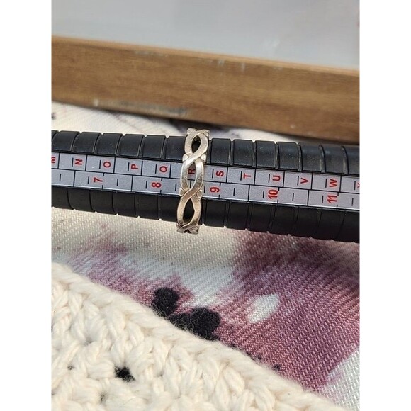 Sterling Silver Crisscross Ring 8.5 Infinity Band, 925 Stamped, Elegant Gift - Picture 4 of 6